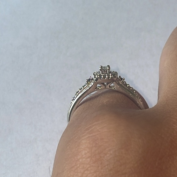 Solid 10K White Gold Diamond and Blue Sapphire Ring - Picture 8 of 11